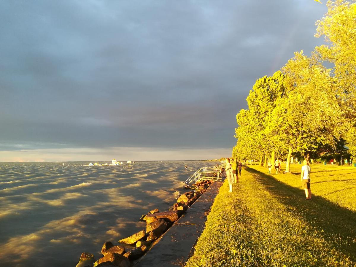 Zamárdi Sirály Apartmanok Esterno foto