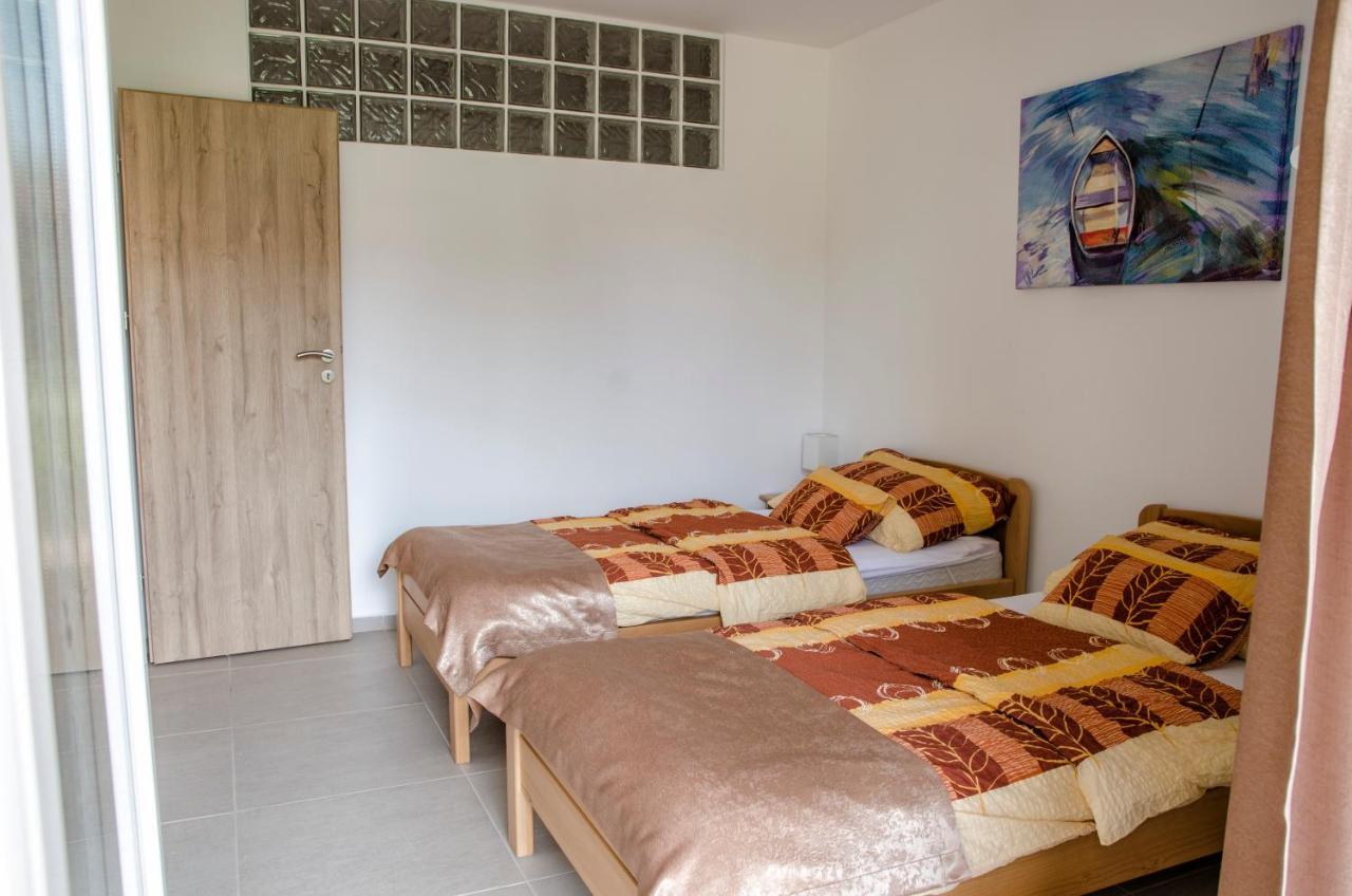 Zamárdi Sirály Apartmanok Esterno foto